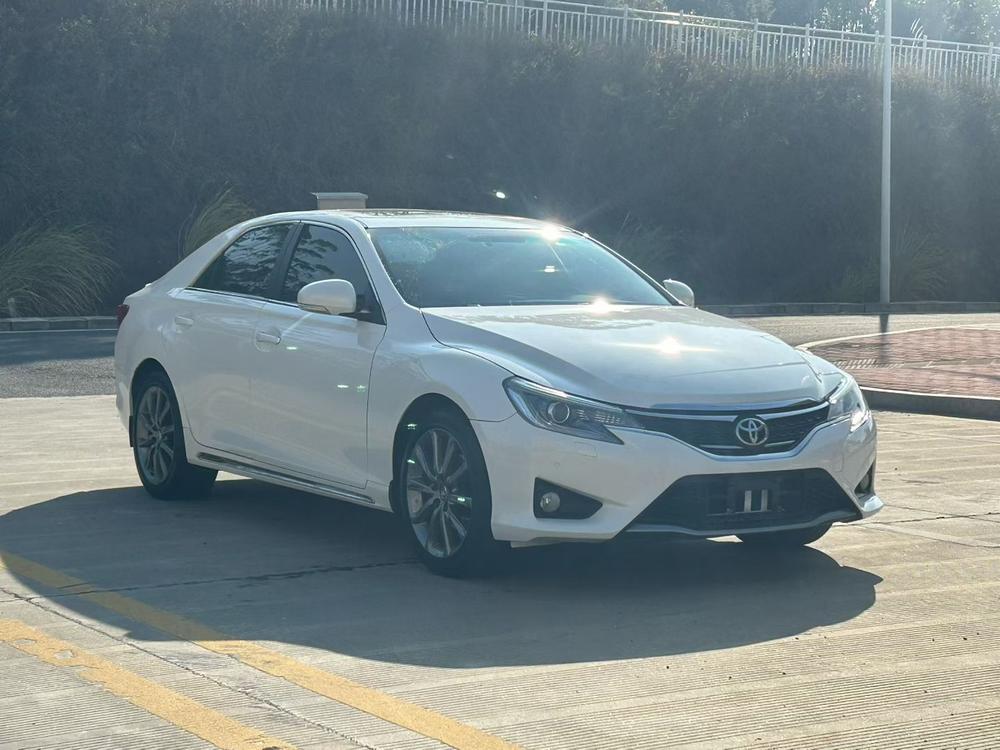 Toyota Reiz