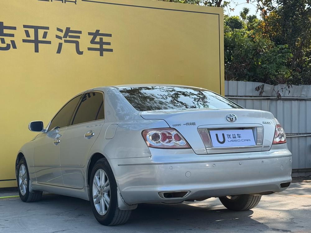 Toyota Reiz