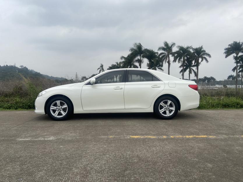 Toyota Reiz