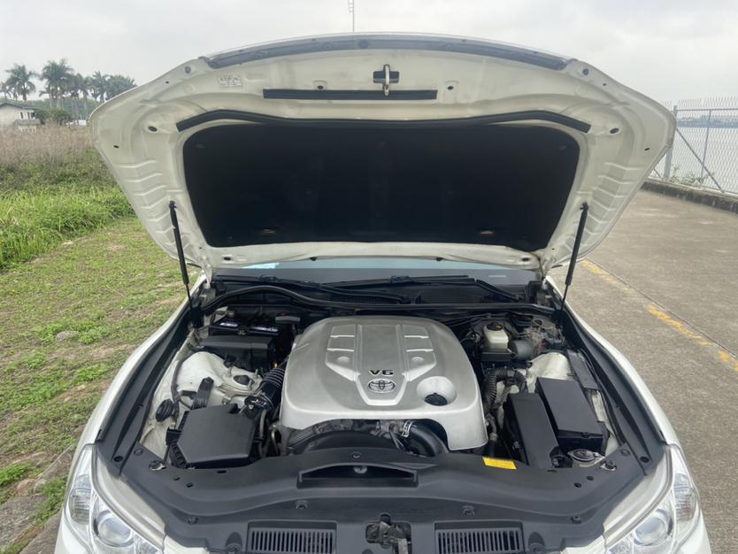 Toyota Reiz