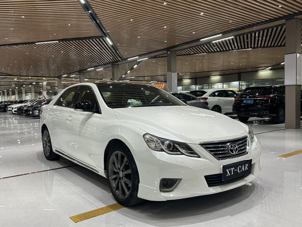 Toyota Reiz