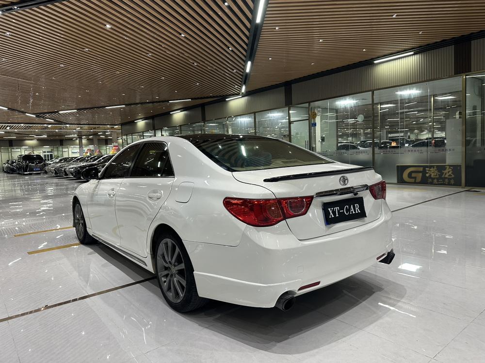 Toyota Reiz