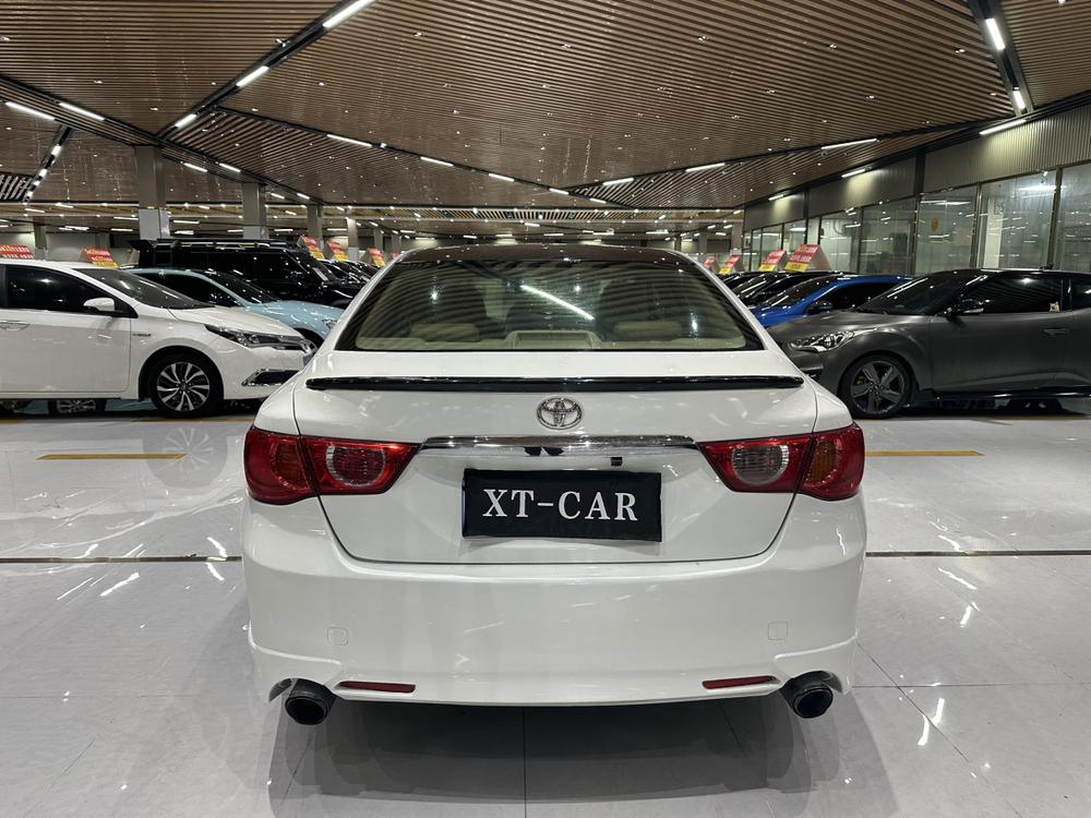 Toyota Reiz