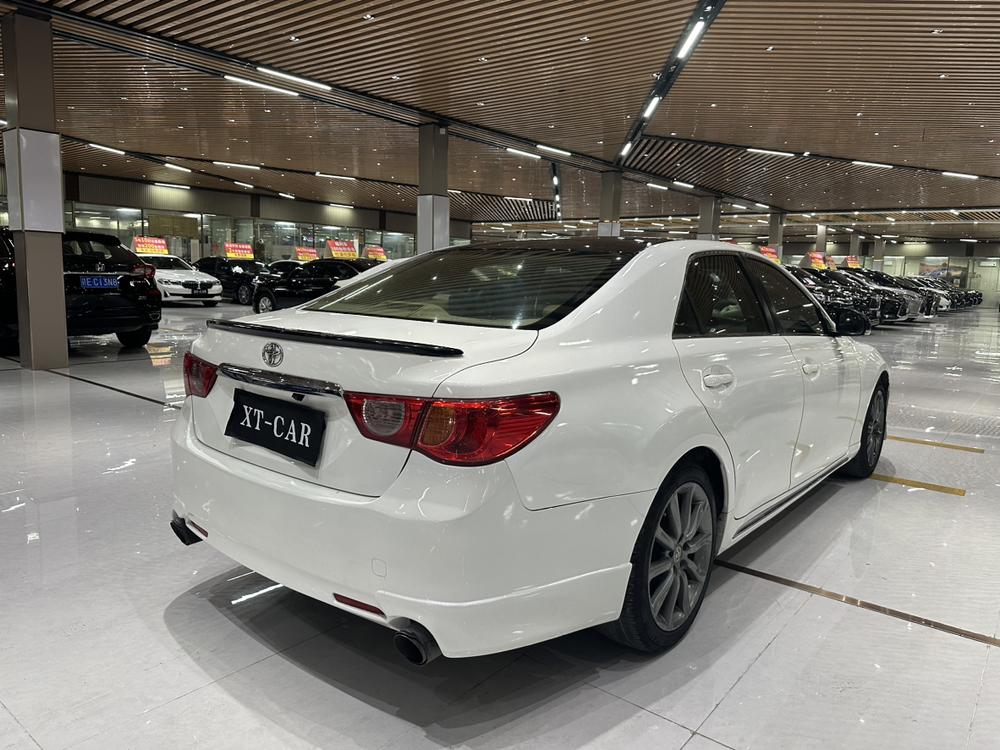 Toyota Reiz