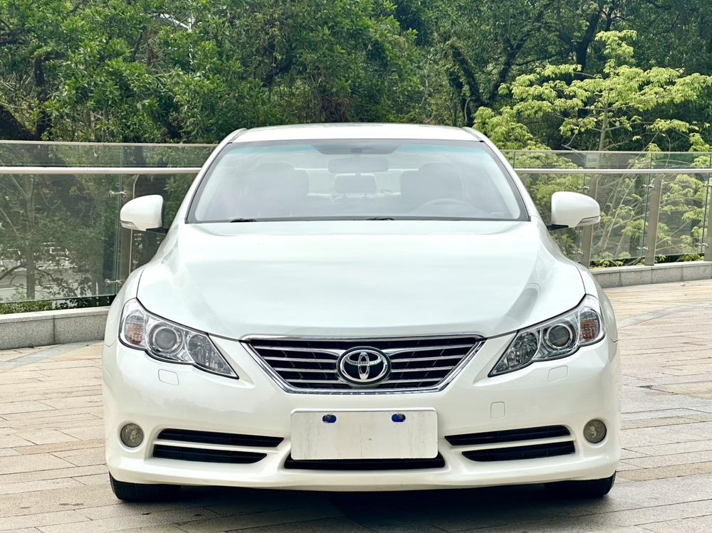 Toyota Reiz