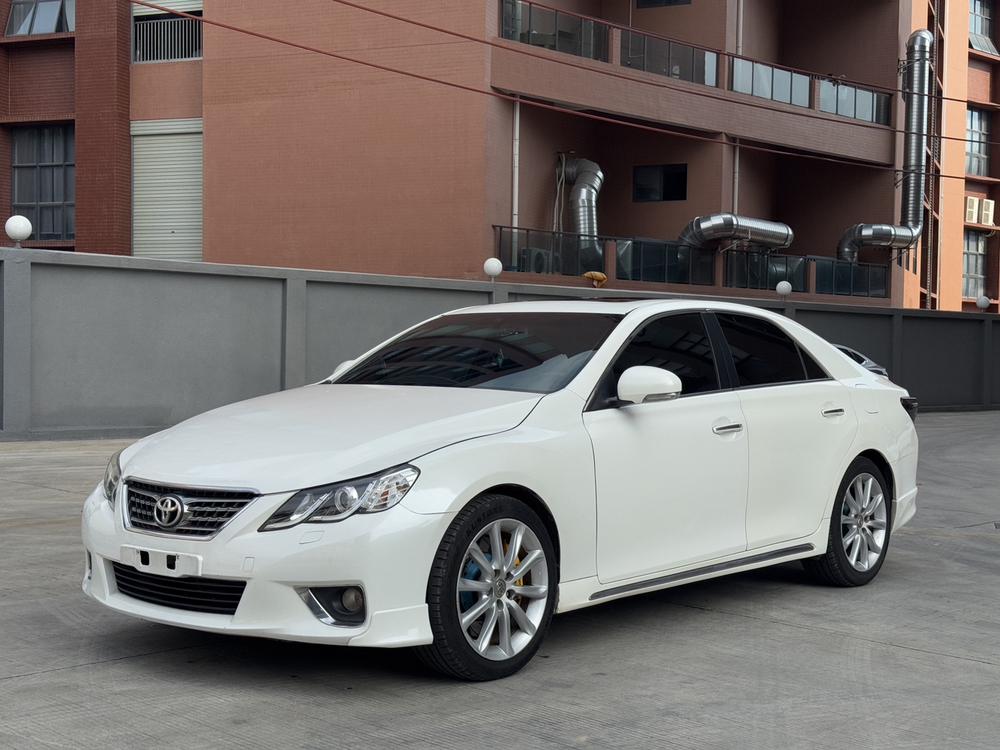 Toyota Reiz