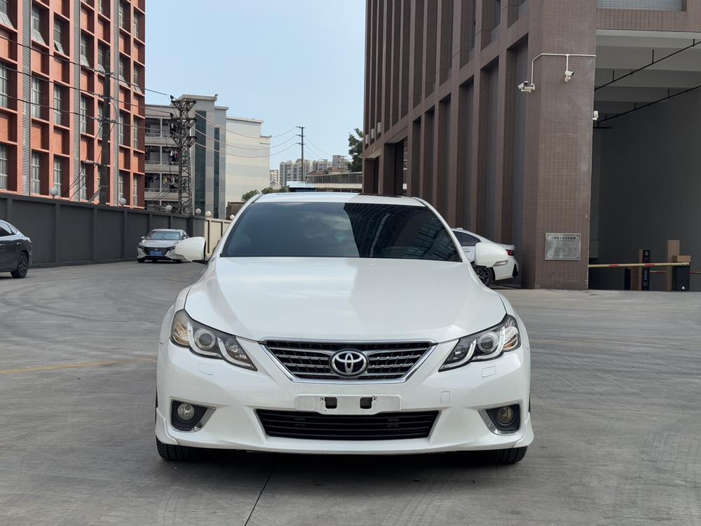 Toyota Reiz