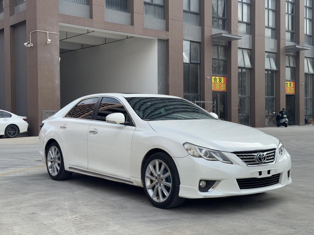 Toyota Reiz