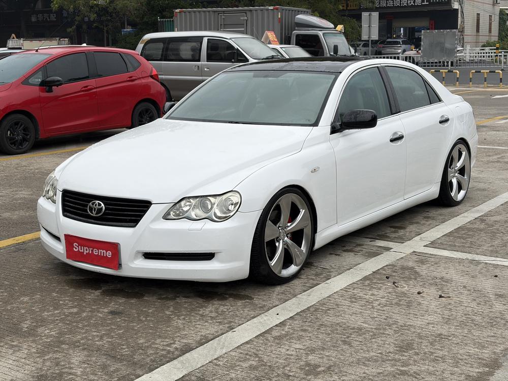 Toyota Reiz