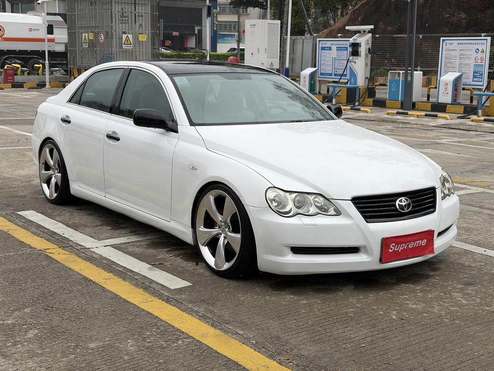 Toyota Reiz