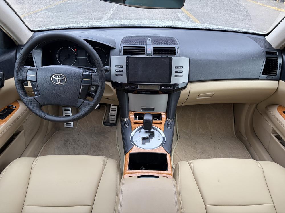 Toyota Reiz