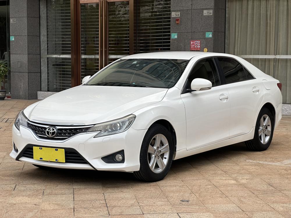 Toyota Reiz