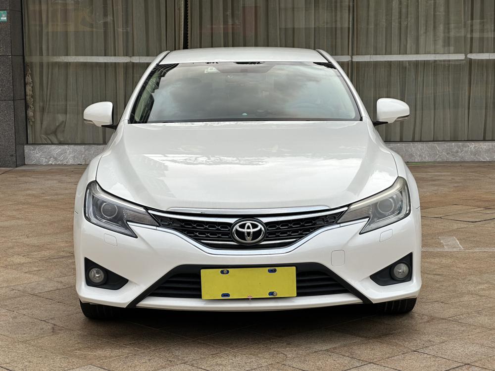 Toyota Reiz