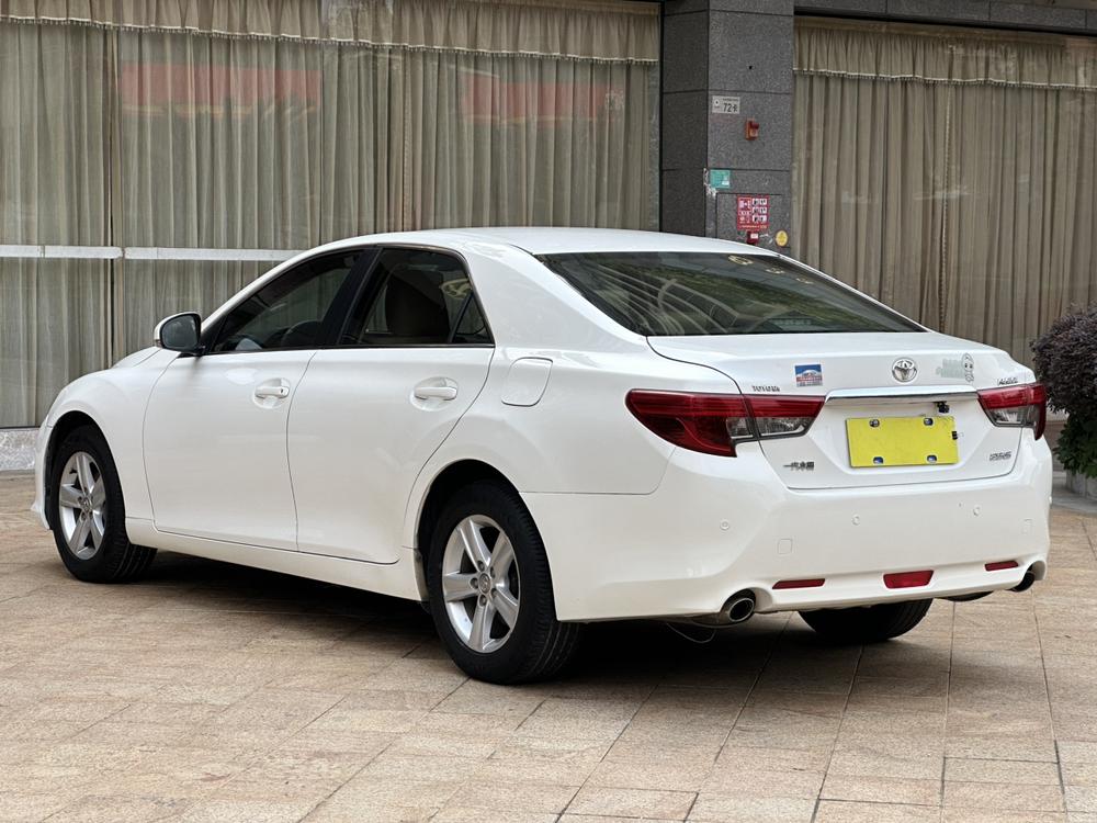 Toyota Reiz