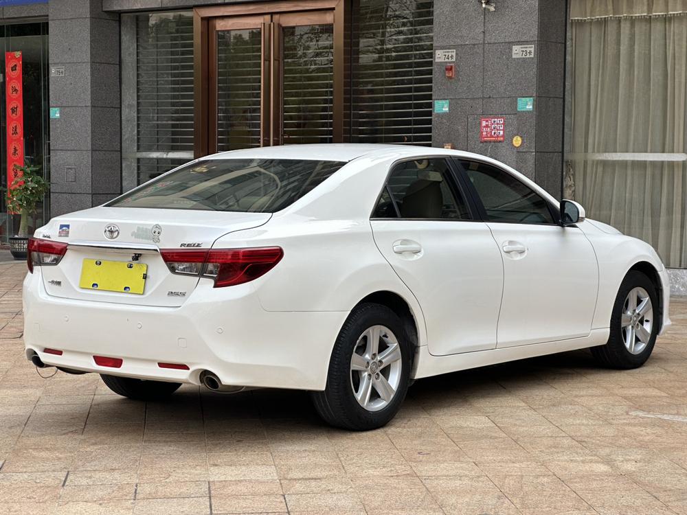 Toyota Reiz