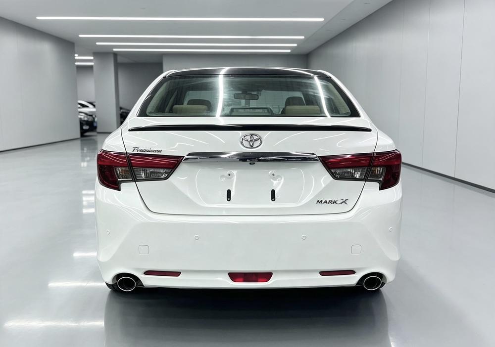 Toyota Reiz