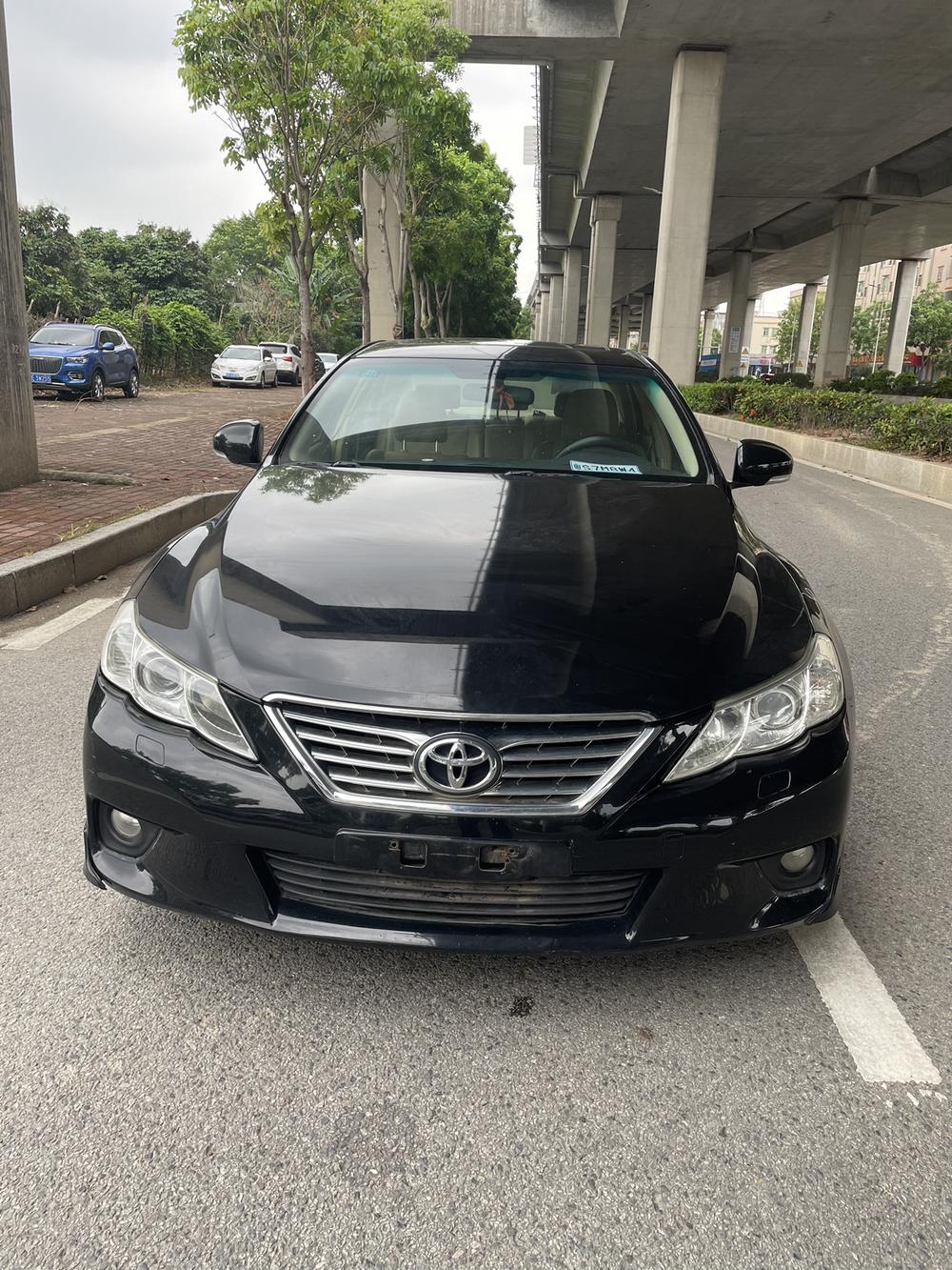 Toyota Reiz