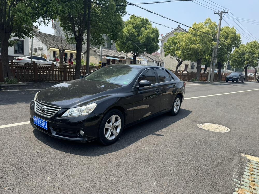 Toyota Reiz