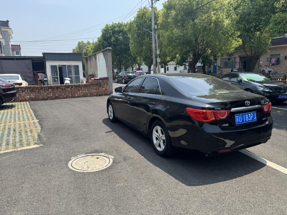 Toyota Reiz