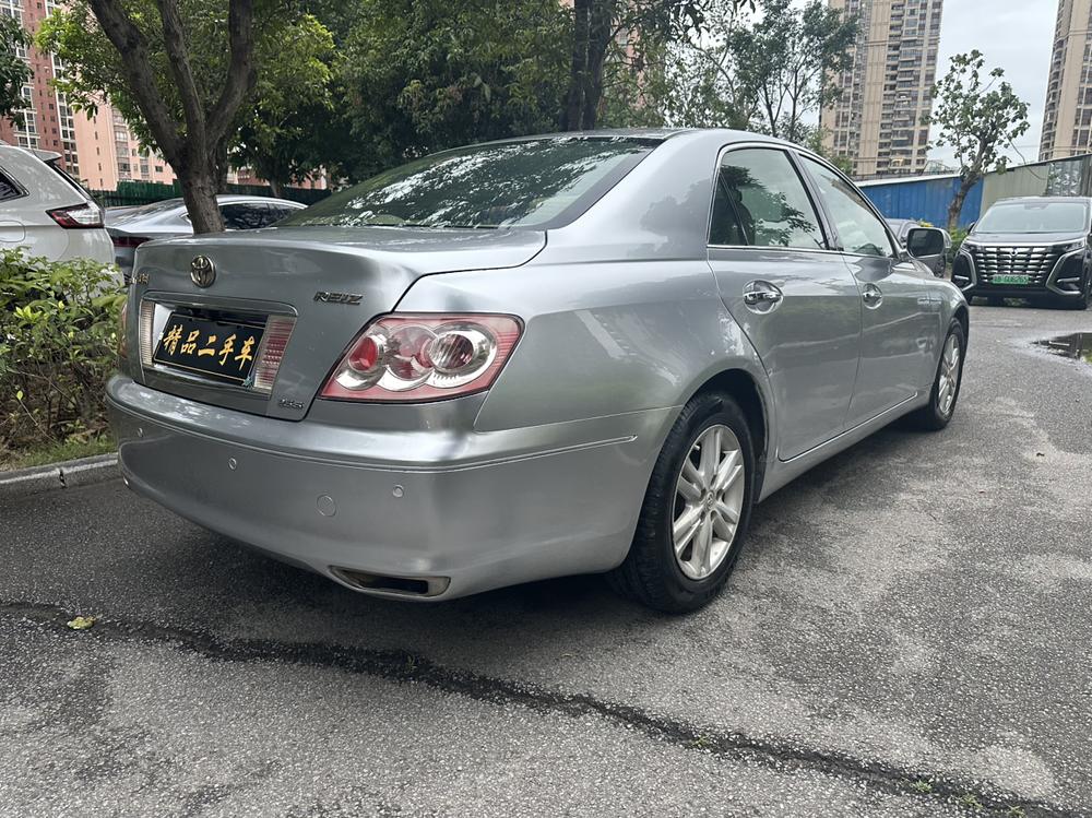Toyota Reiz