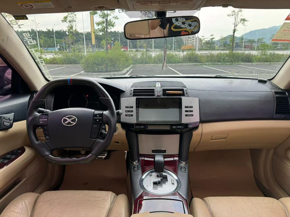 Toyota Reiz