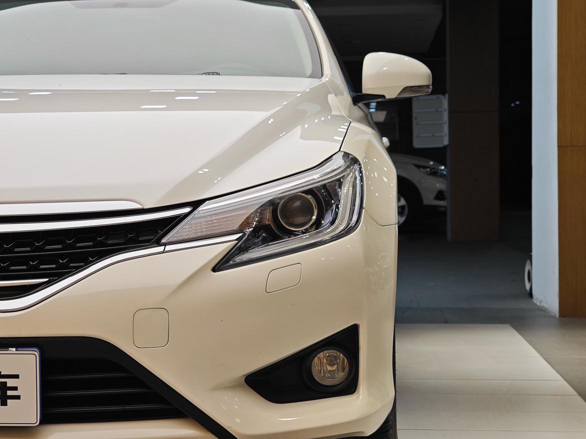 Toyota Reiz