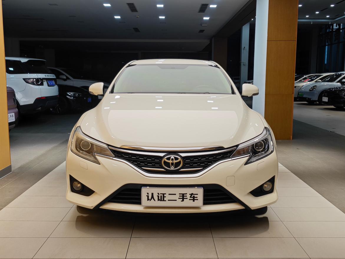 Toyota Reiz