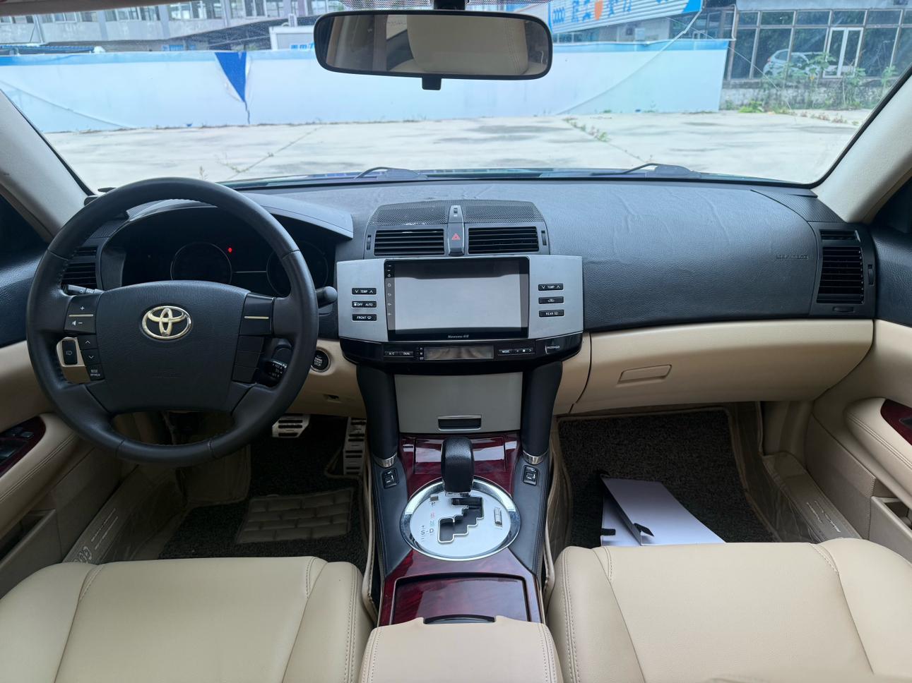 Toyota Reiz