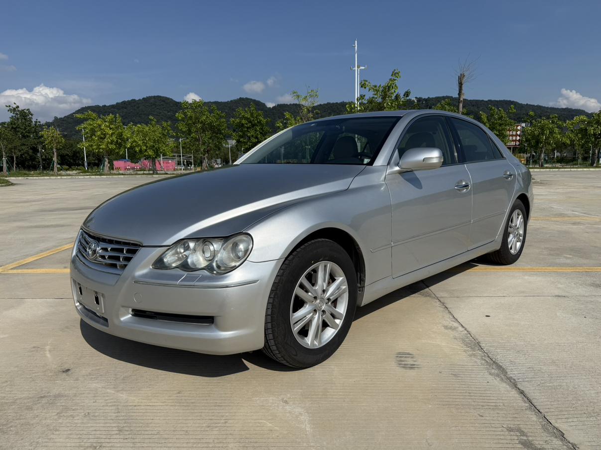 Toyota Reiz