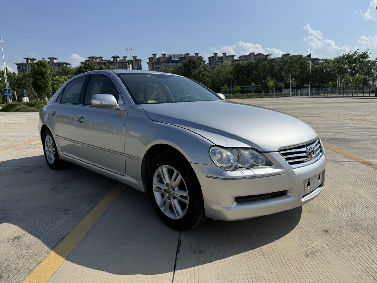 Toyota Reiz