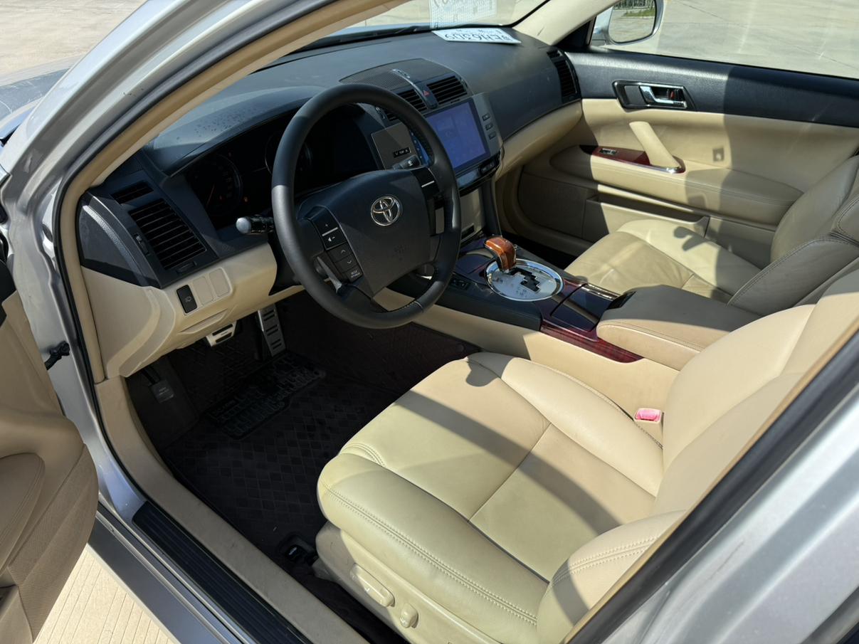 Toyota Reiz
