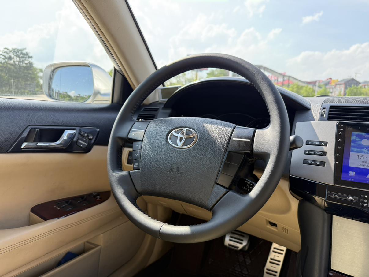 Toyota Reiz
