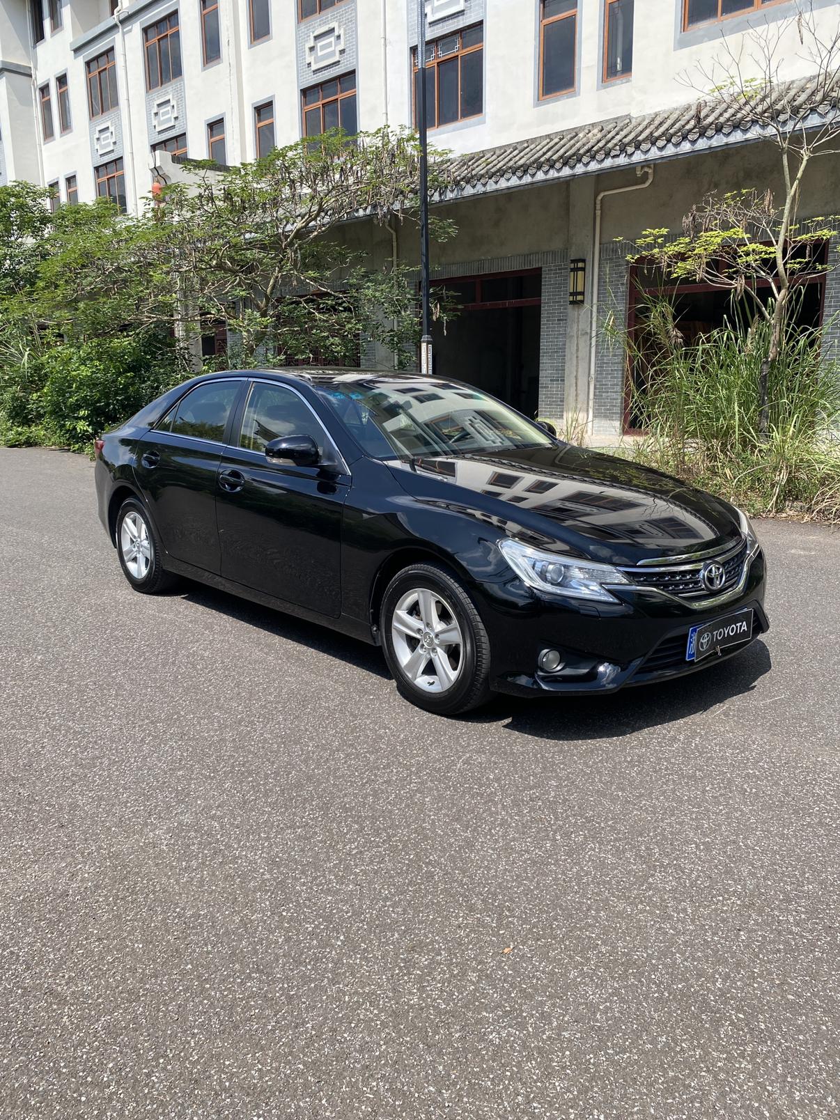 Toyota Reiz