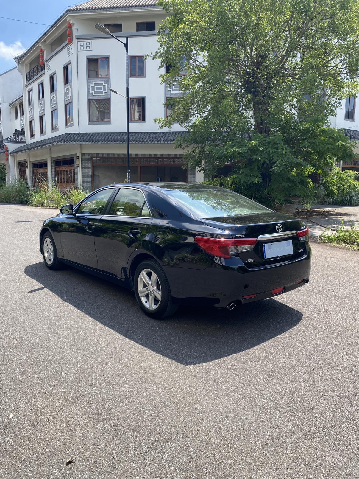 Toyota Reiz