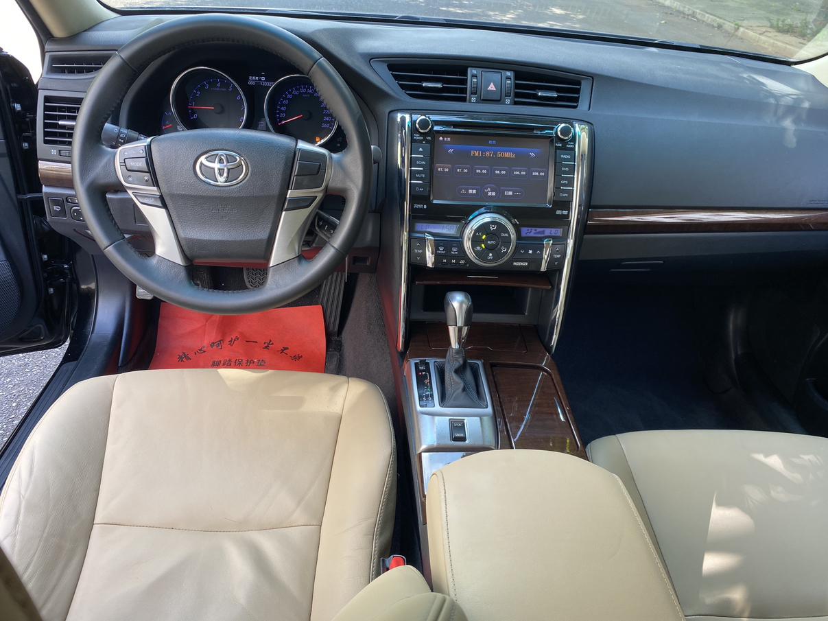 Toyota Reiz