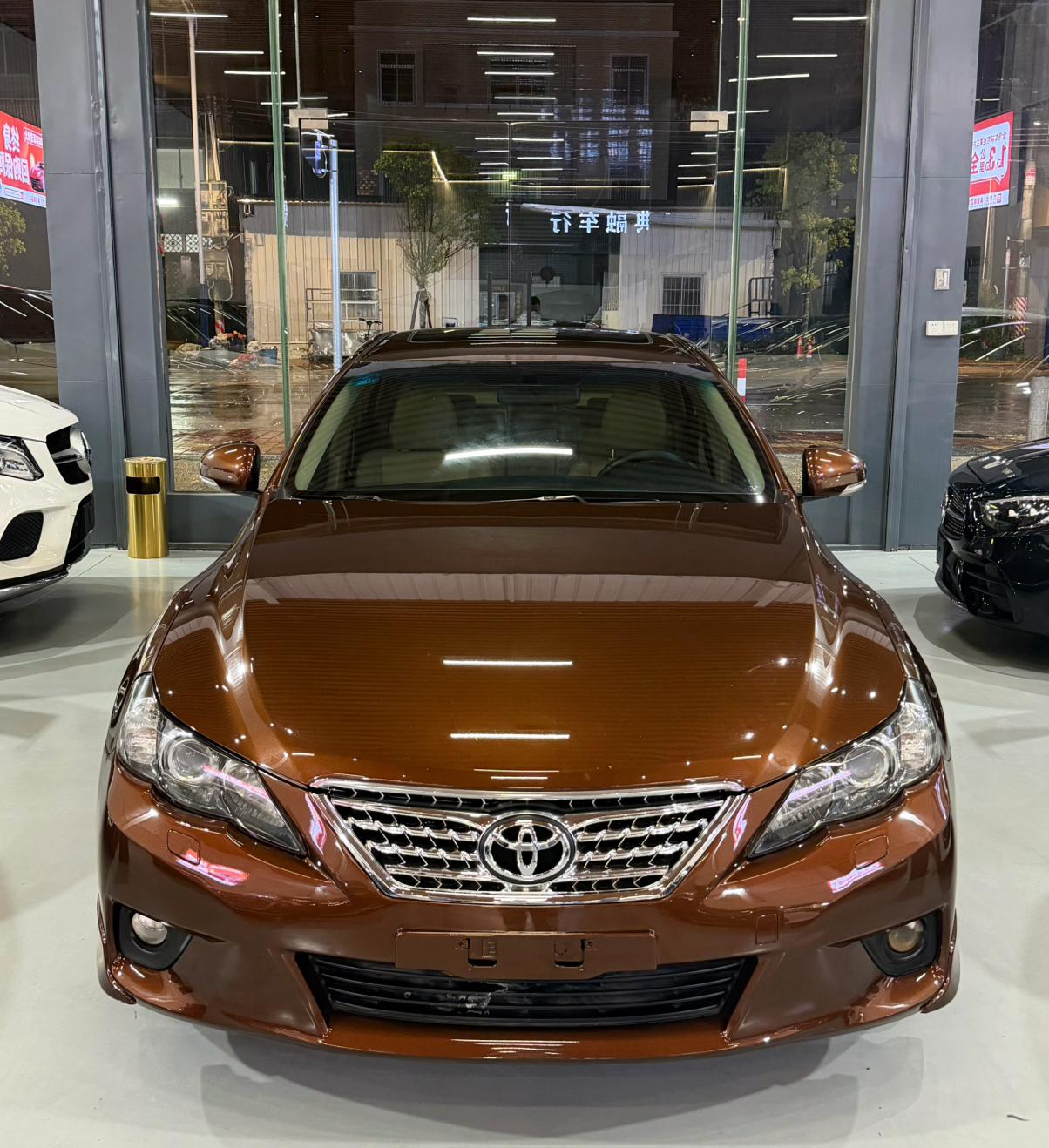 Toyota Reiz