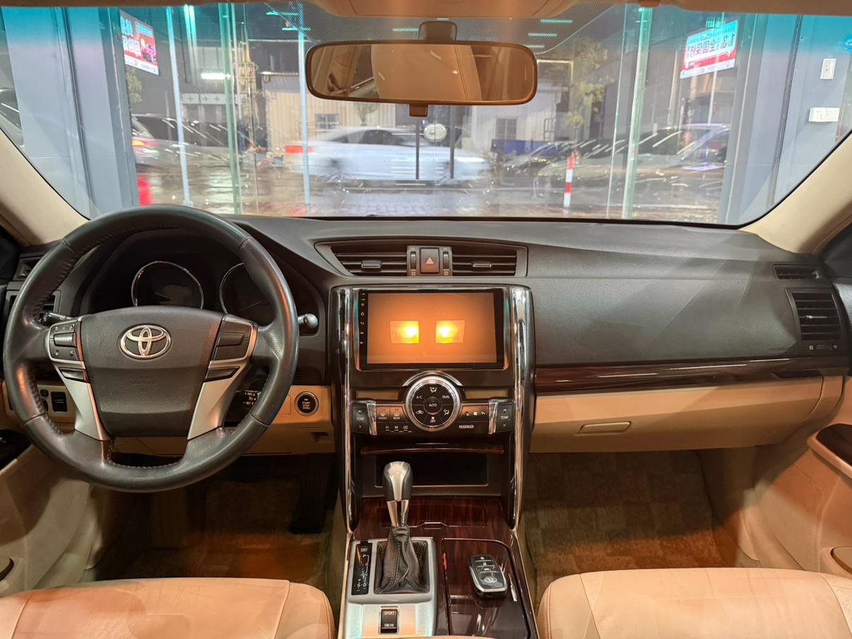 Toyota Reiz