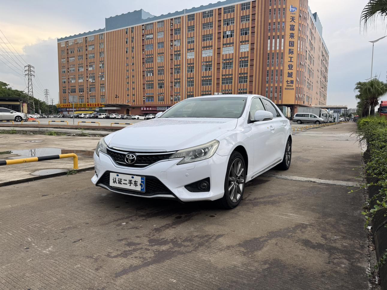 Toyota Reiz