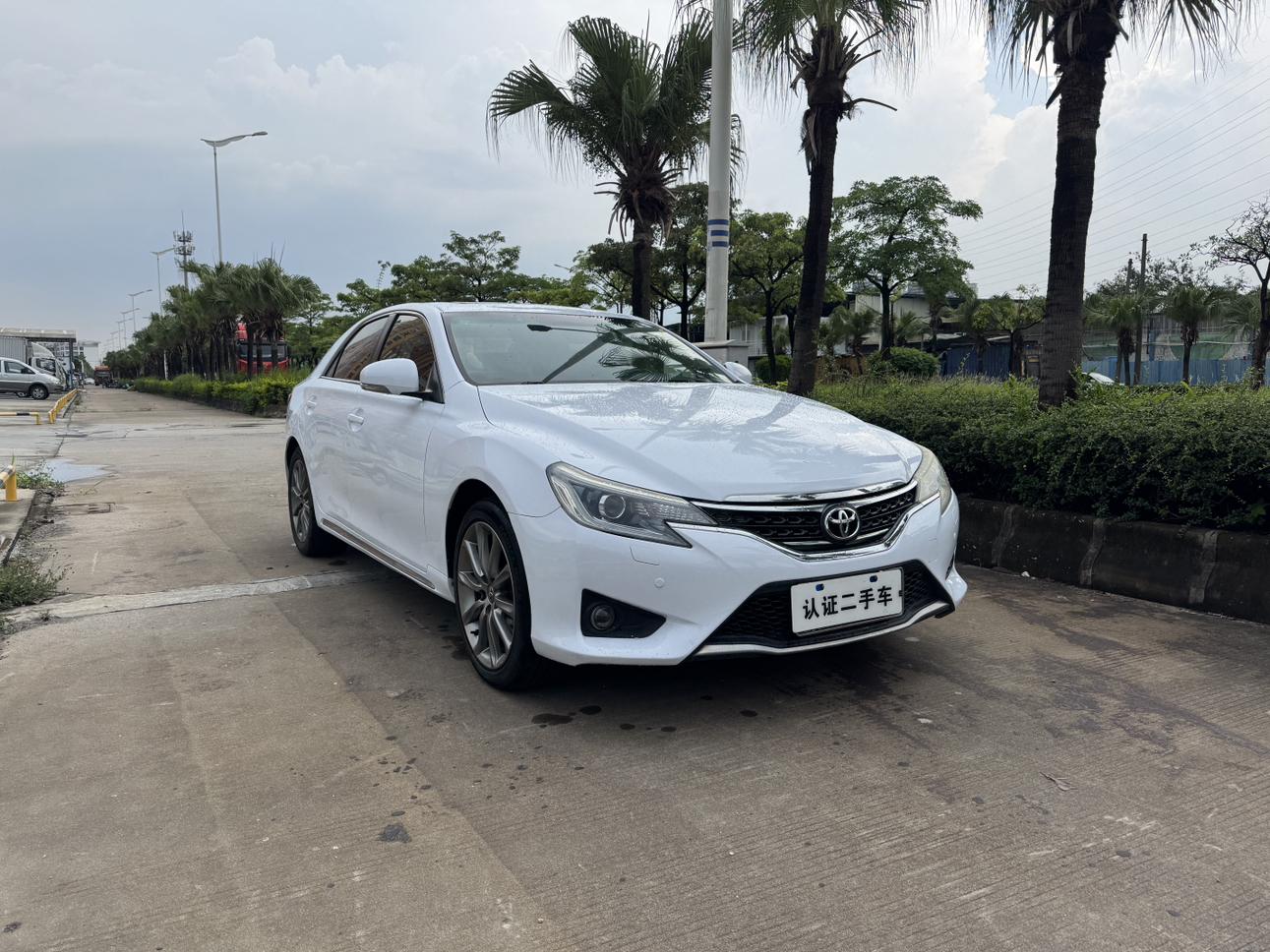 Toyota Reiz