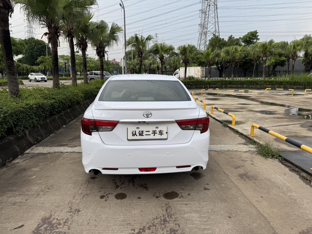 Toyota Reiz