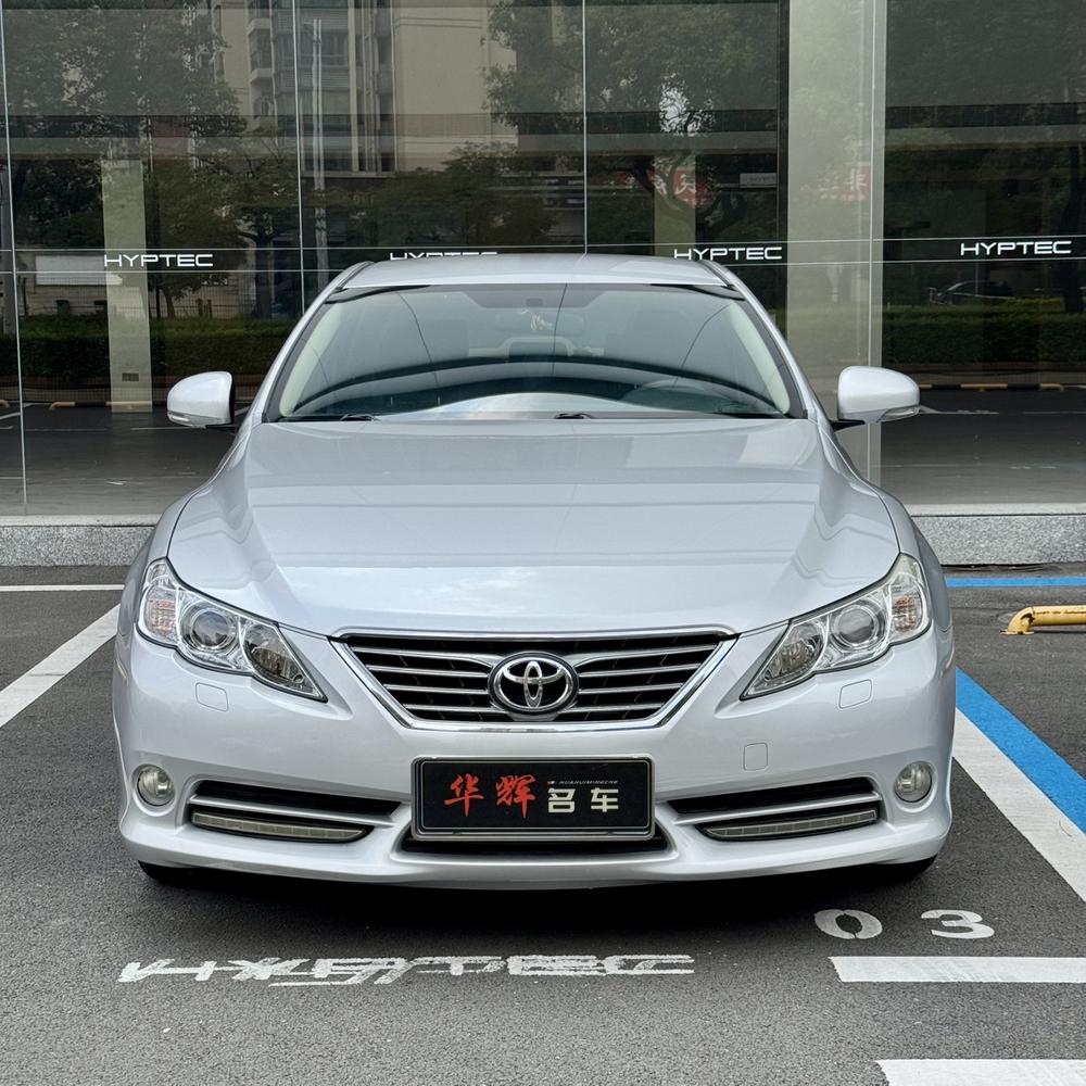 Toyota Reiz