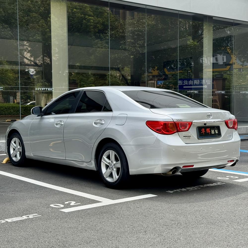 Toyota Reiz
