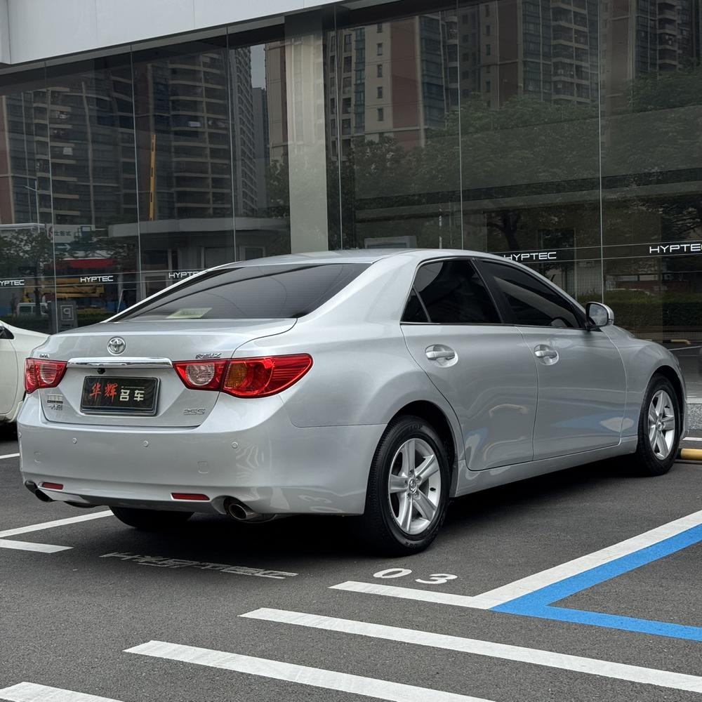 Toyota Reiz