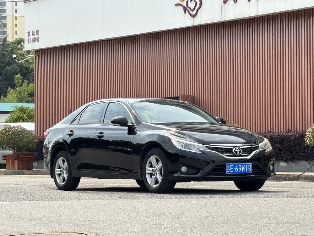 Toyota Reiz
