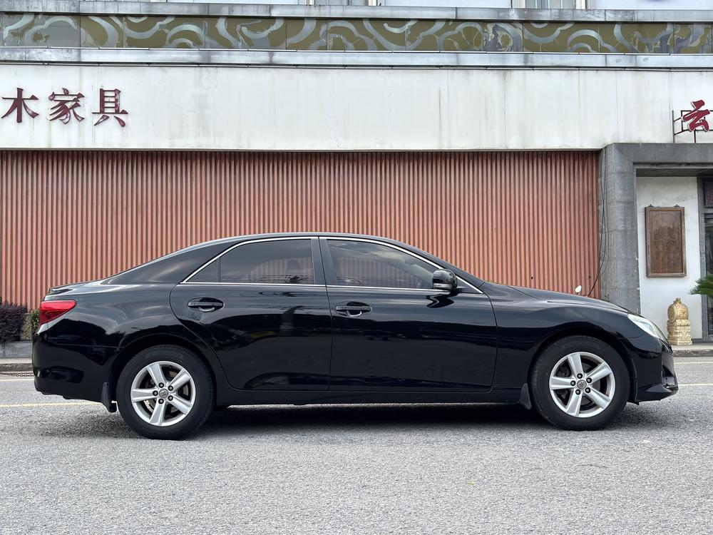 Toyota Reiz