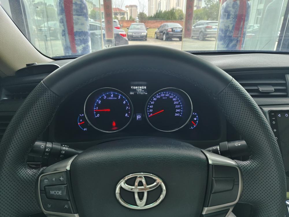 Toyota Reiz