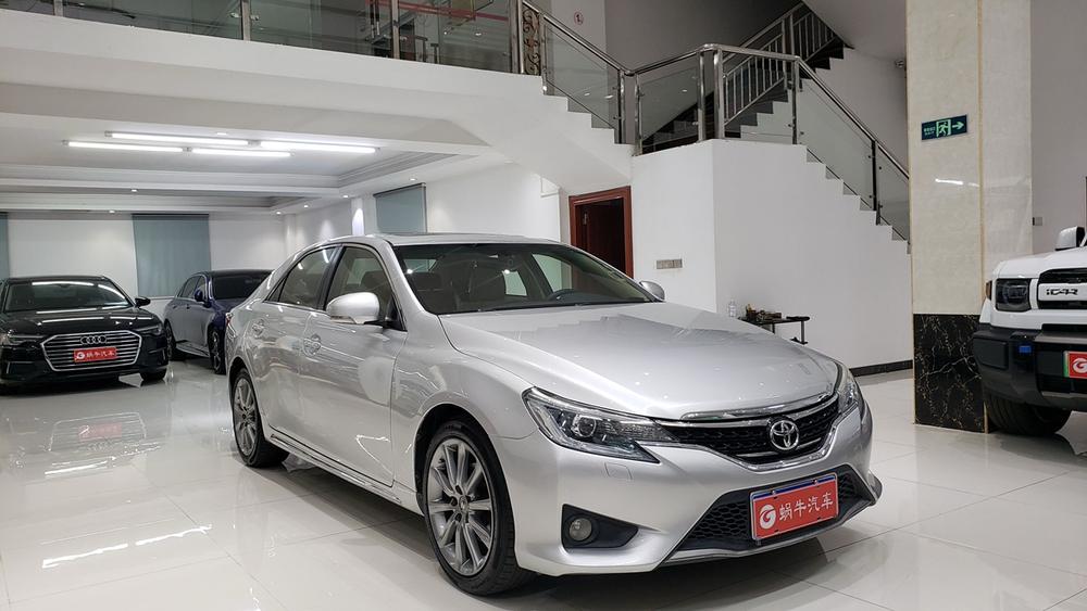 Toyota Reiz