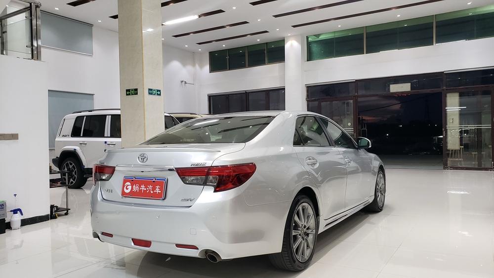 Toyota Reiz