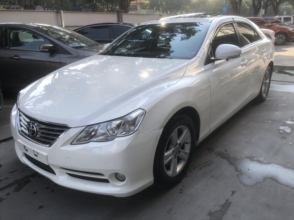 Toyota Reiz