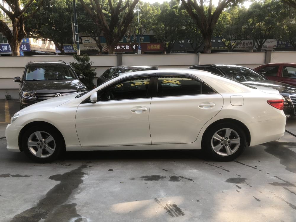 Toyota Reiz